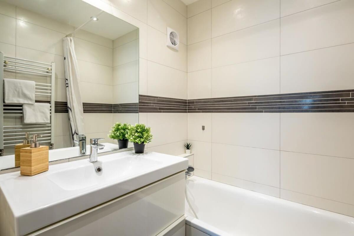 Cozy Quiet Apartment With A Balcony بودابست المظهر الخارجي الصورة
