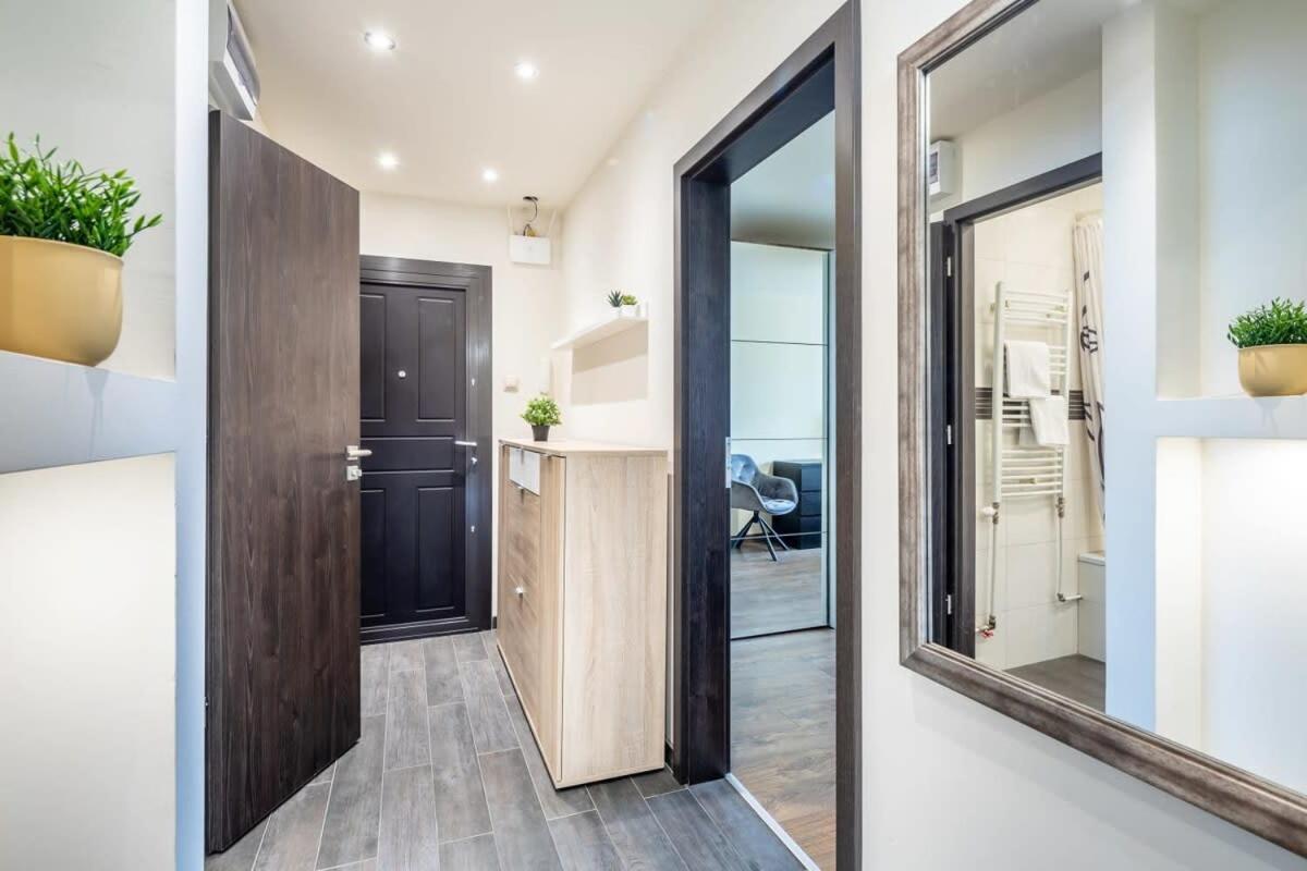 Cozy Quiet Apartment With A Balcony بودابست المظهر الخارجي الصورة