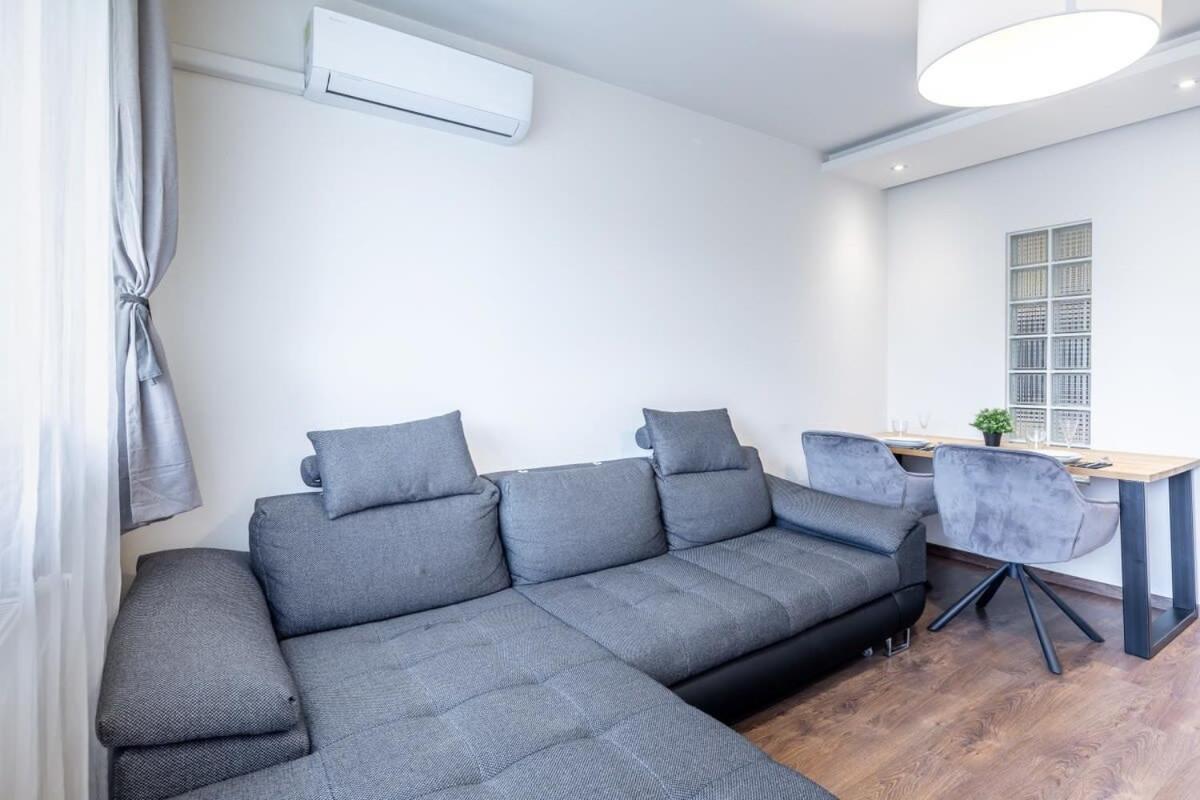 Cozy Quiet Apartment With A Balcony بودابست المظهر الخارجي الصورة